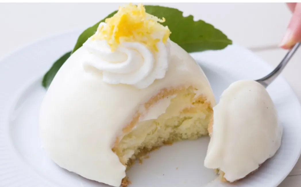 Petits dômes delizie al limone glacés à la chantilly citron